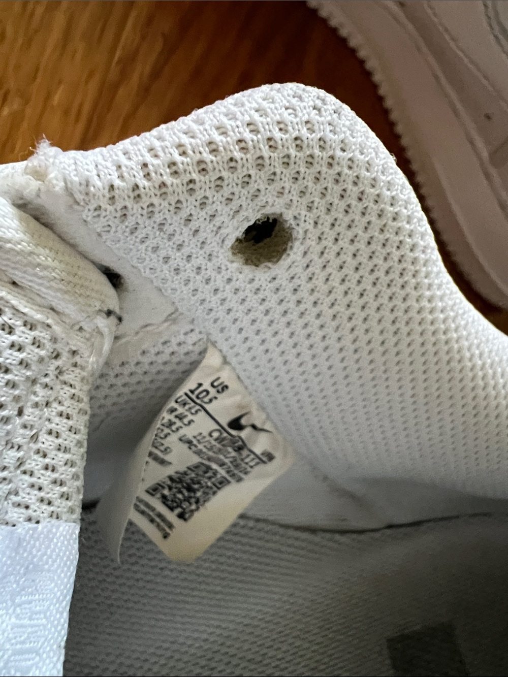 AF1 White - Picture 8 of 9